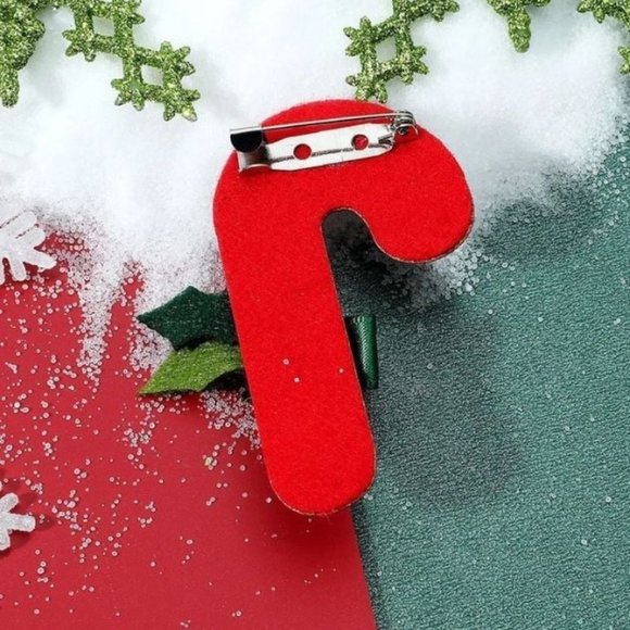 Christmas Cane Design Brooch New - Picture 2 of 2